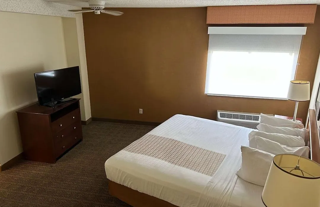 Baymont By Wyndham Orlando South-1