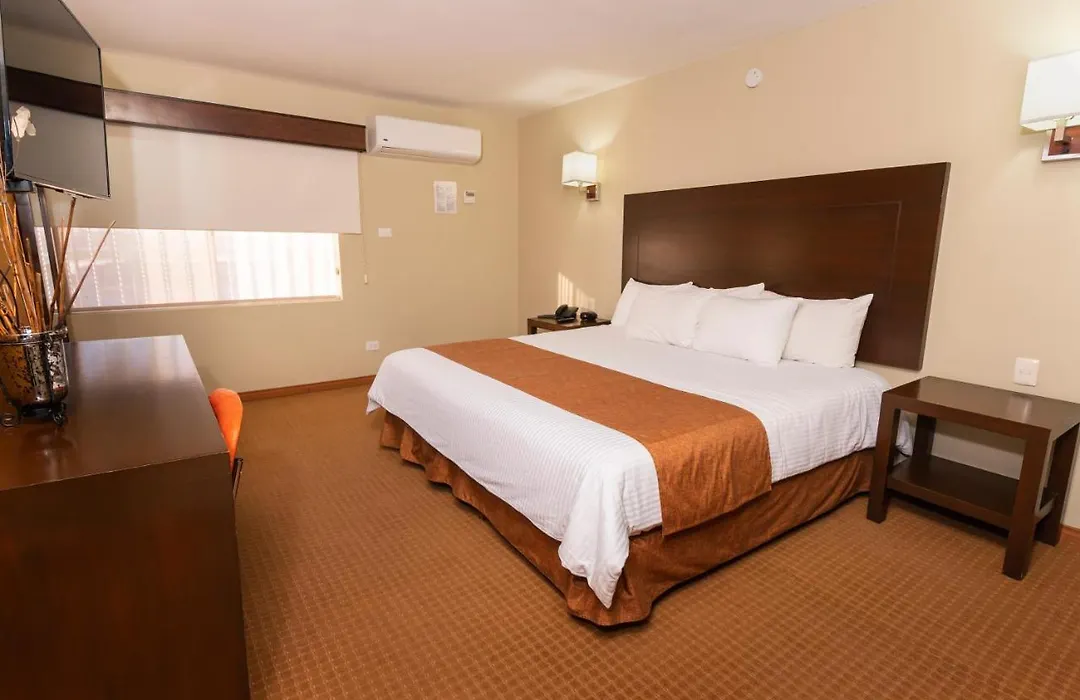El Camino Hotel&Suites-1