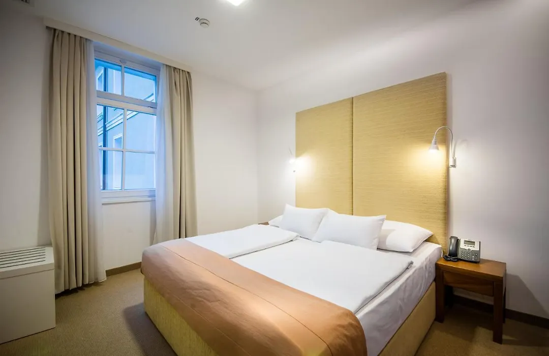 Rimske Terme Resort - Hotel Zdraviliski Dvor-1