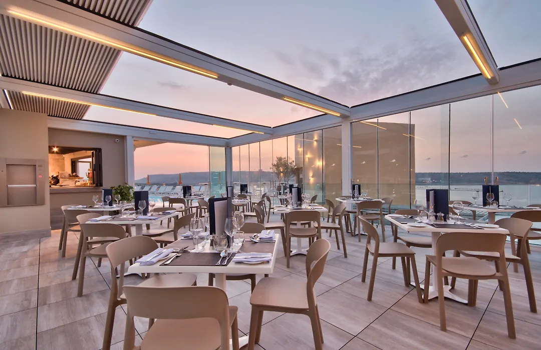 Luna Holiday Complex-1