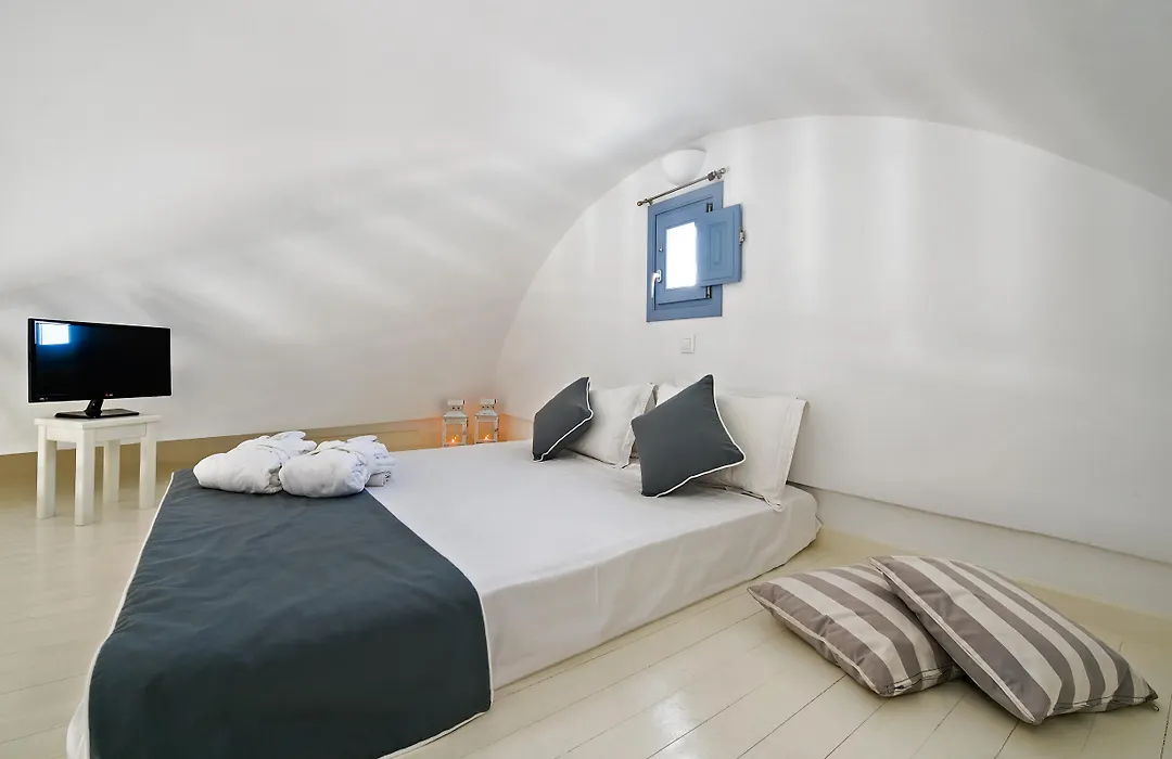 Apanemo Hotel & Suites-1