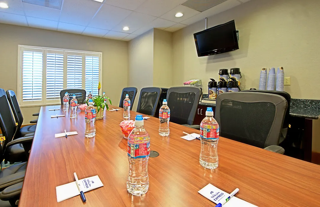 Holiday Inn Express & Suites Tucson By Ihg-1