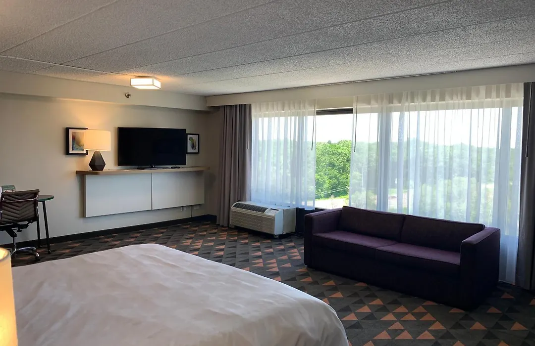 Holiday Inn Chicago Nw Crystal Lk Conv Ctr By Ihg-1