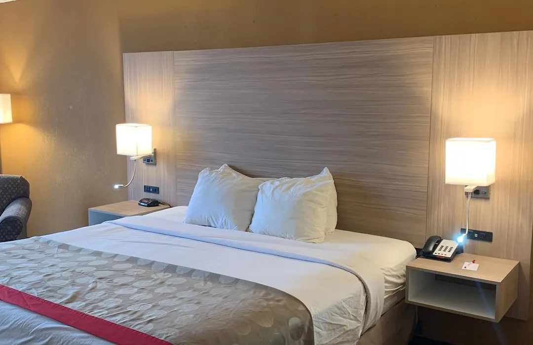 Ramada By Wyndham West Atlantic City-1