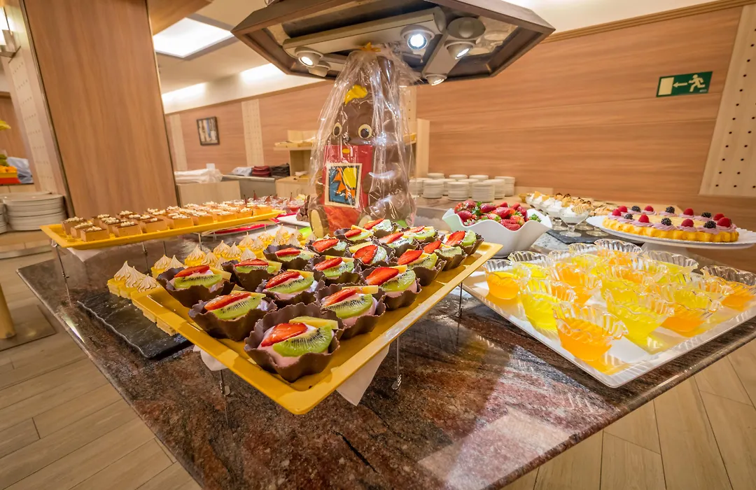Golden Avenida Family Suites 4 Sup-1