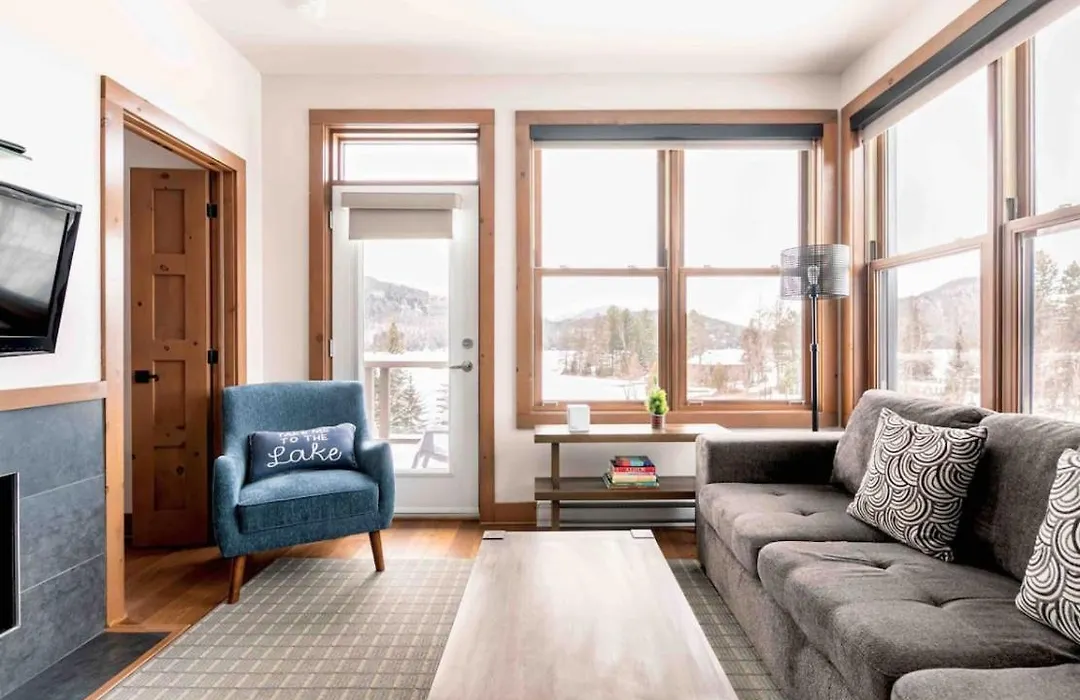 Appartement-Condo Sur Lac Superieur-Mont-Tremblant-1