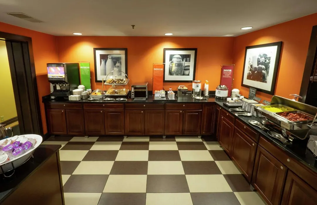 Hampton Inn Hazleton-1