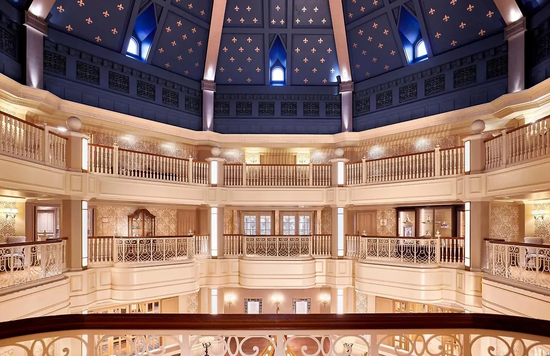 Disneyland Hotel-1