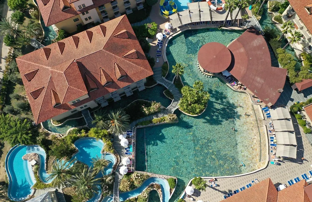 Club Grand Aqua-1