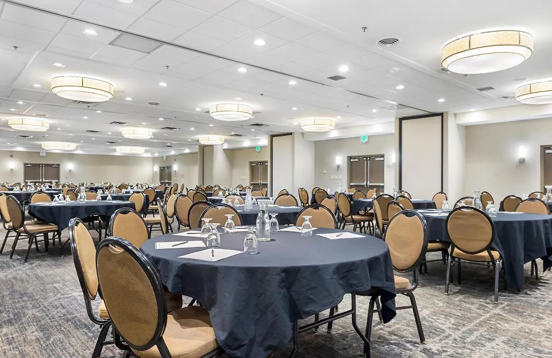 Doubletree By Hilton Roseville Minneapolis-1