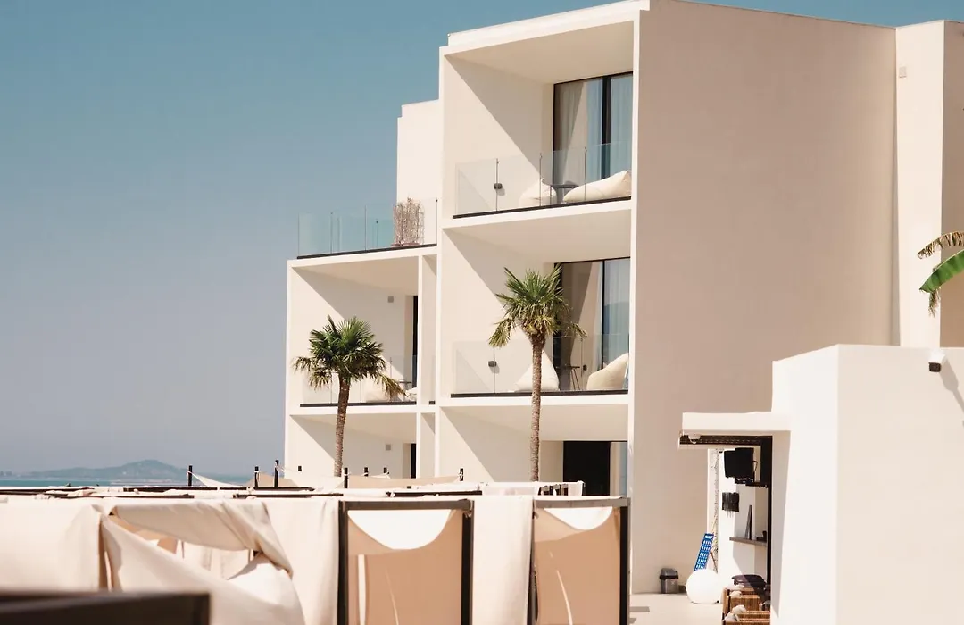 Nobus Hotel&Spa-1