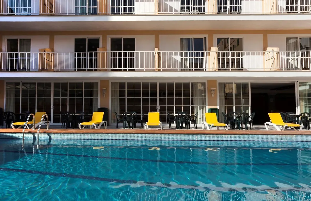 Hotel Riutort-1