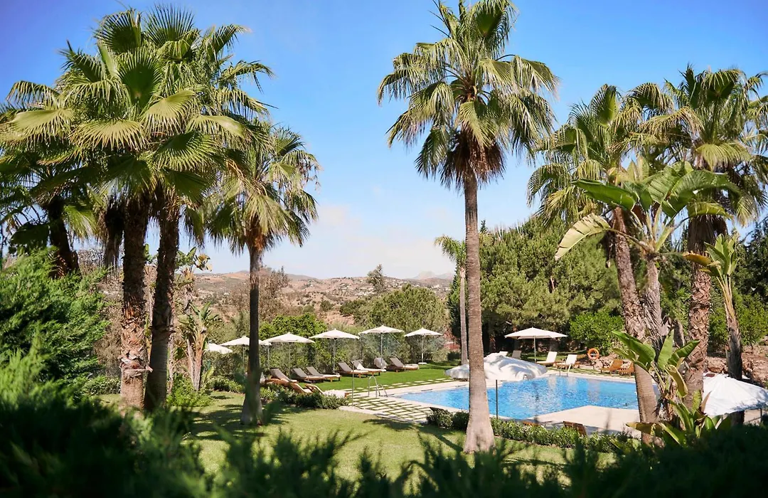 B Bou Hotel La Vinuela & Spa-1