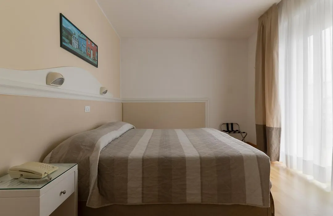 Hotel Miami-1