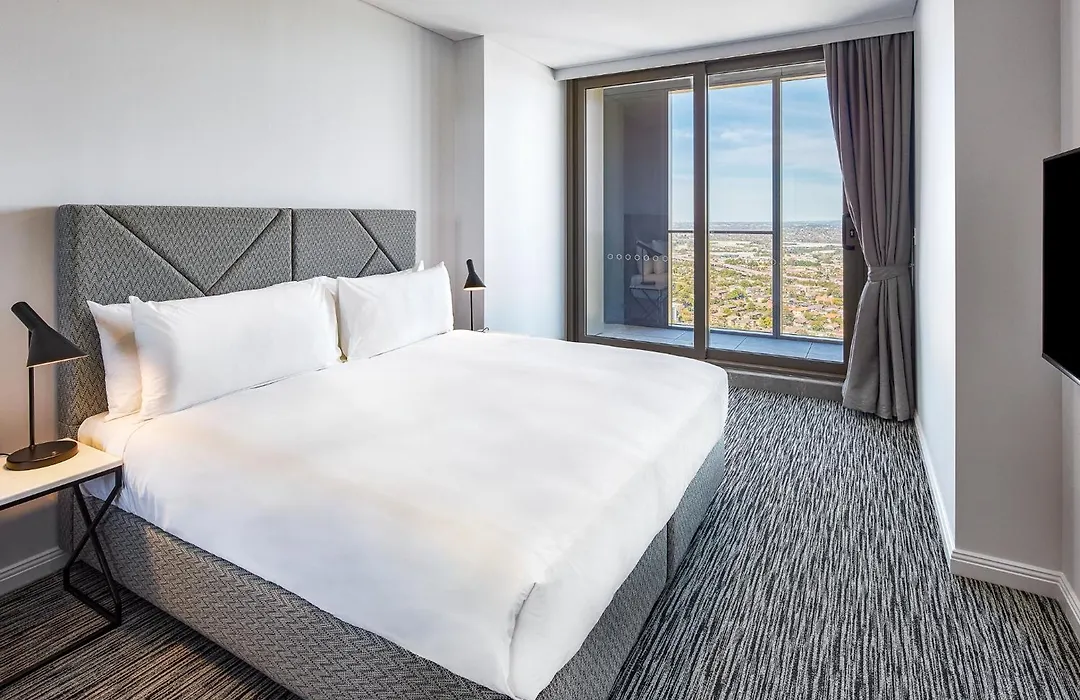 Meriton Suites George Street, Parramatta-1
