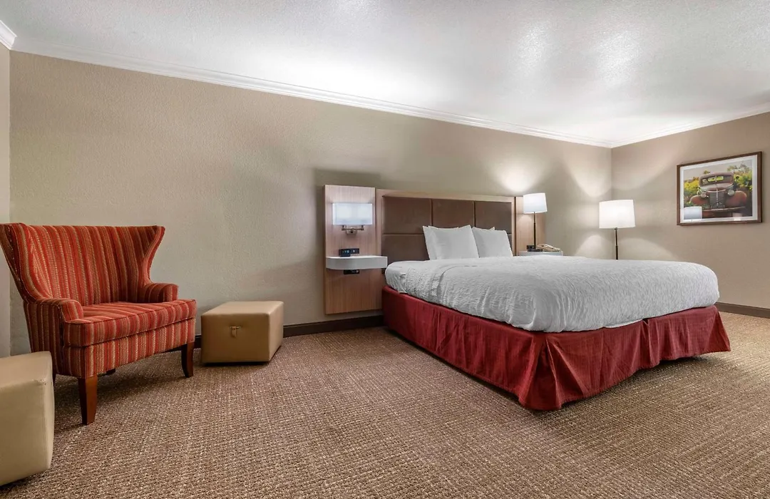 Hampton Inn Ukiah-1