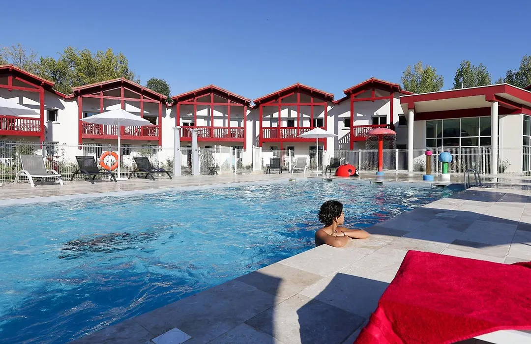 Résidence Néméa Le Domaine d'Uhaina-1