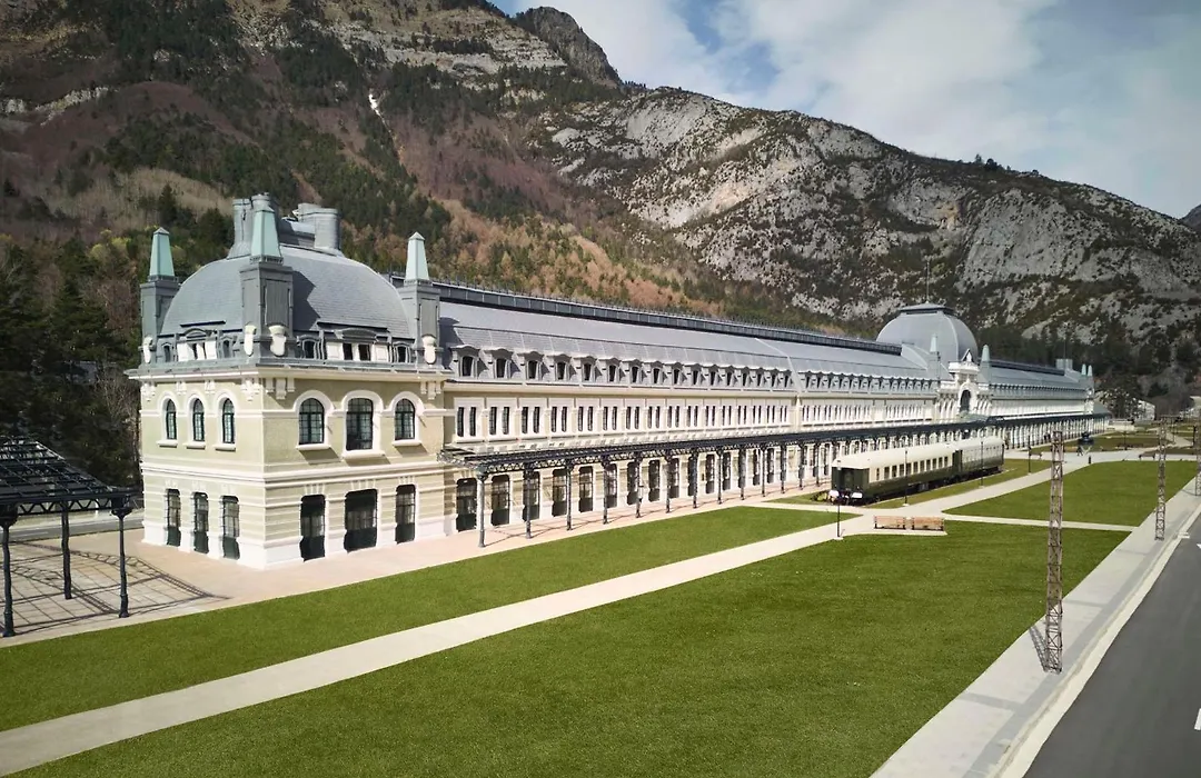 Canfranc Estacion, A Royal Hideaway Hotel - Gran Lujo-1