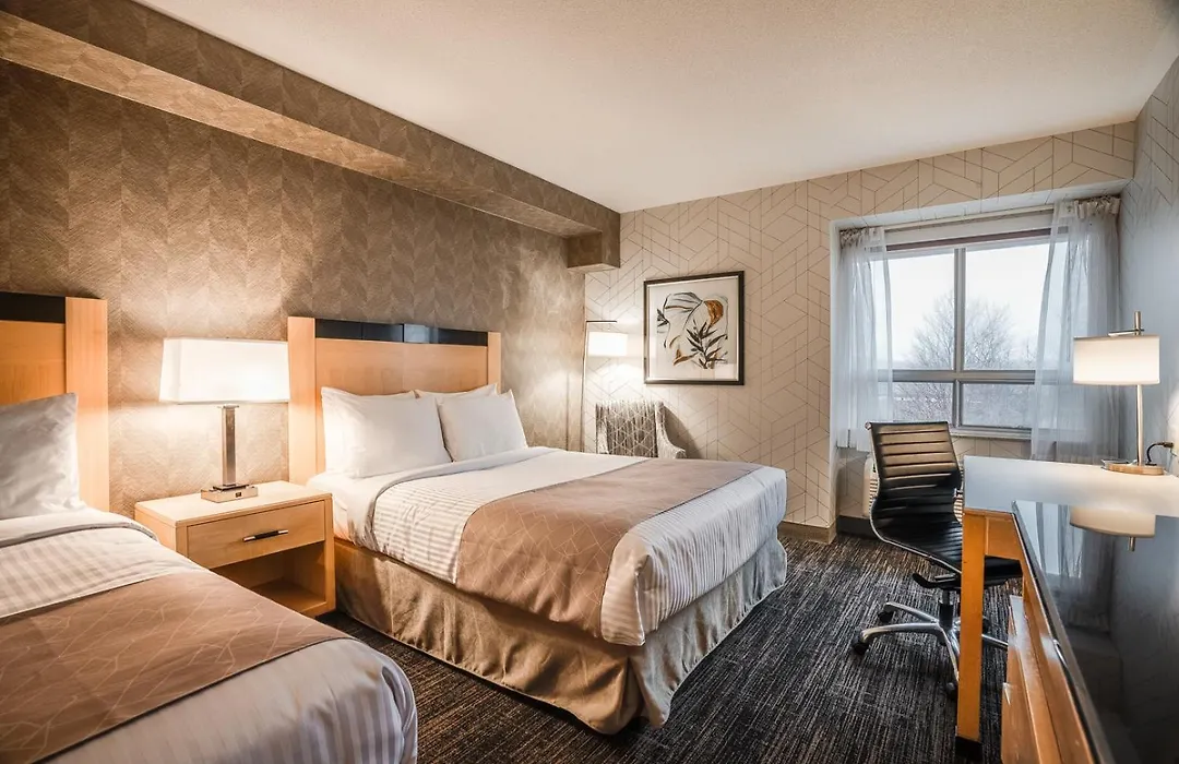 Monte Carlo Inn Barrie - Newly Renovated-1
