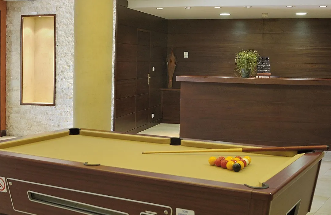 Appart Hotel Lou Castelet-1