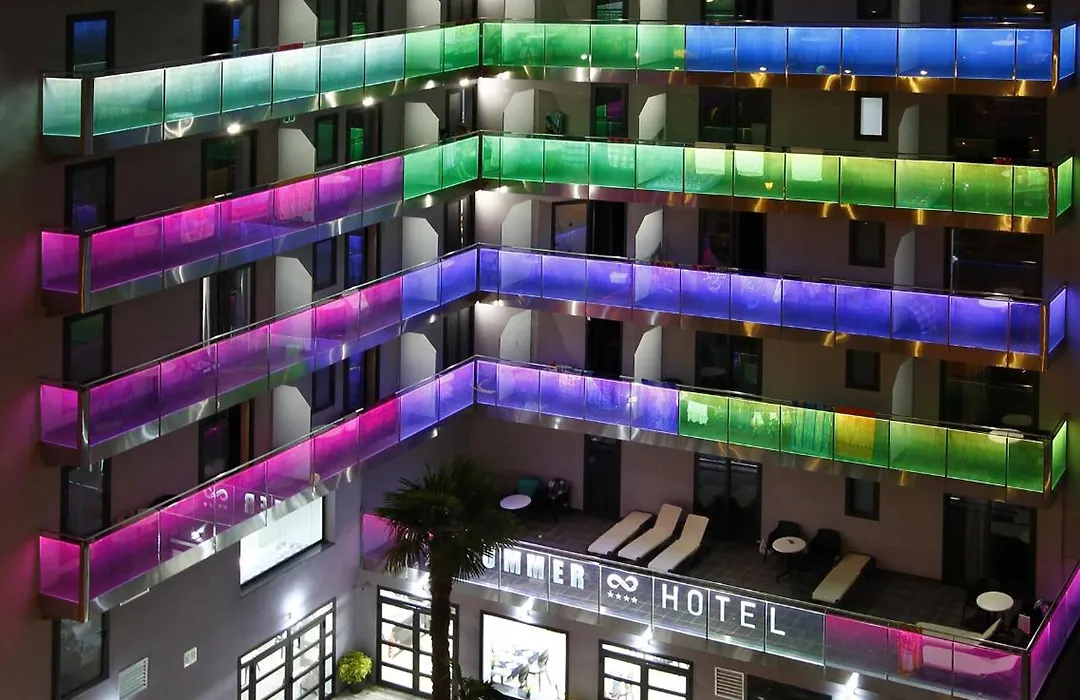 Summer Hotel-1