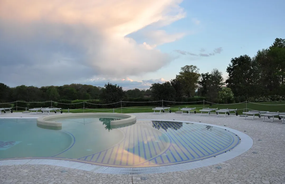 Relais Bella Rosina Pool&Spa-1
