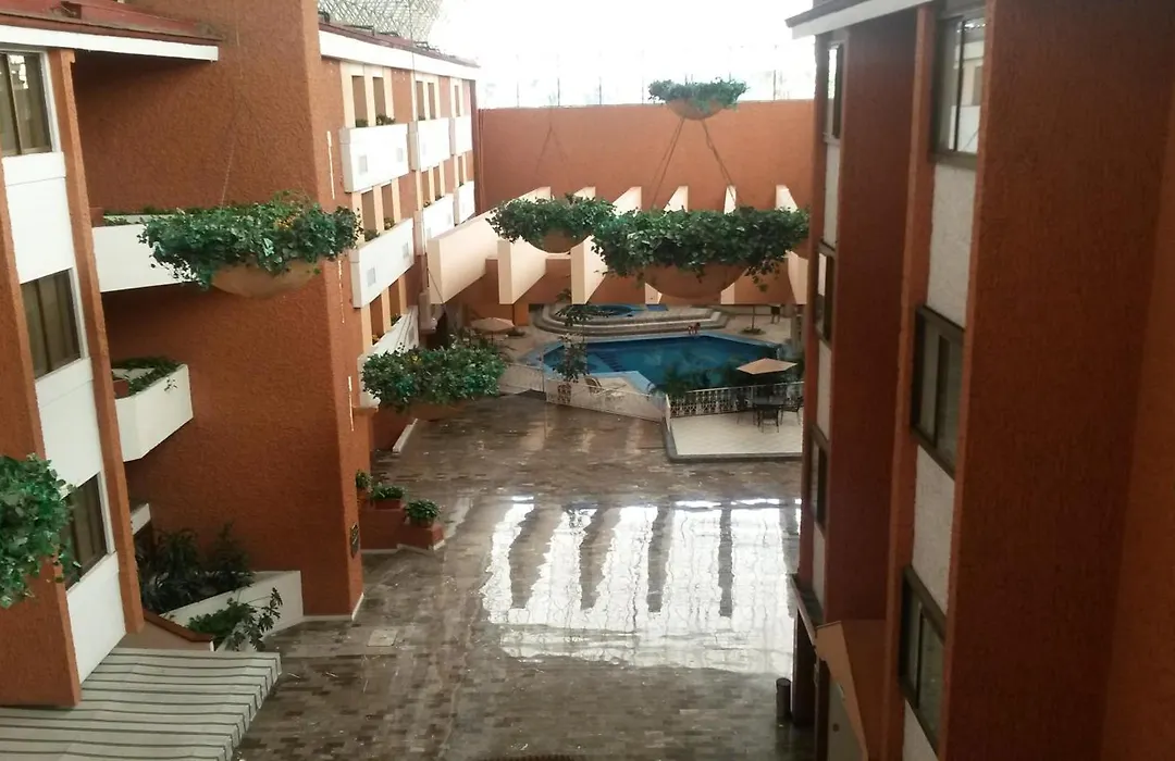 Country Plaza-1
