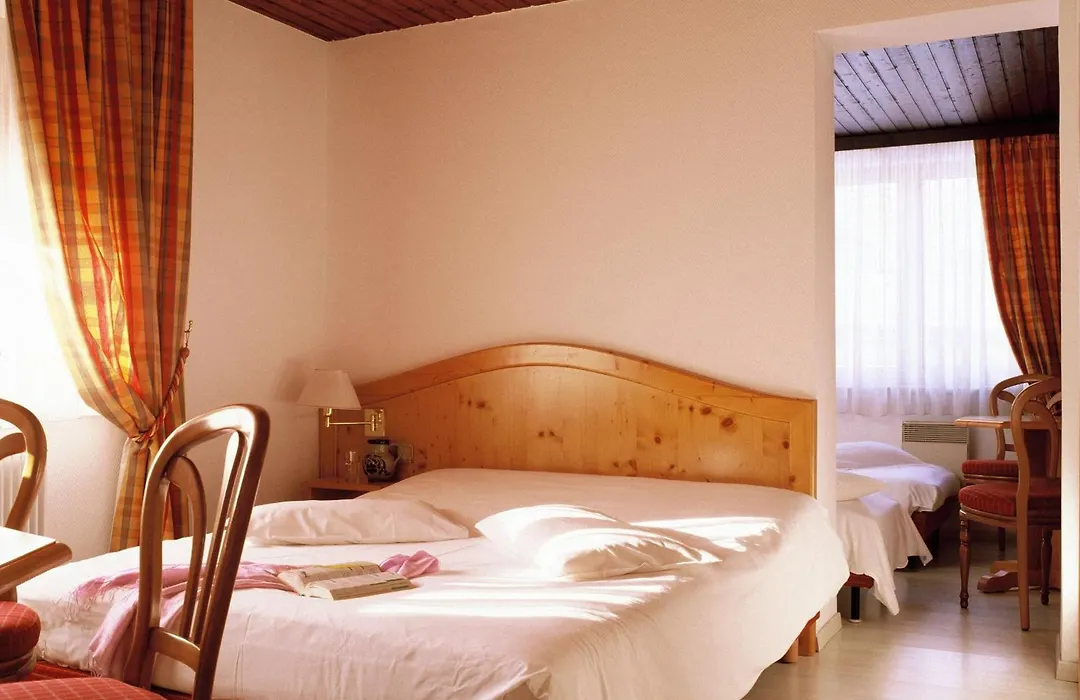 Logis Hostellerie Motel Au Bois Le Sire-1