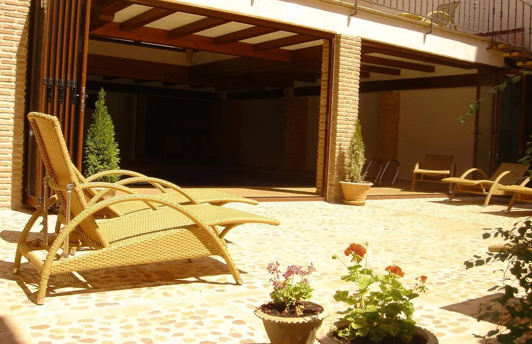 Hotel Mesón de Don Quijote-1