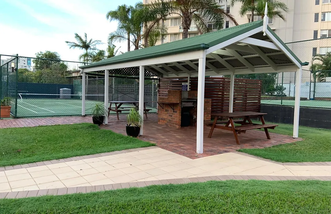 Burleigh Gardens North Hi-Rise Holiday Apartments-1