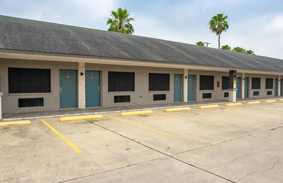 Americas Best Value Inn Harlingen-1