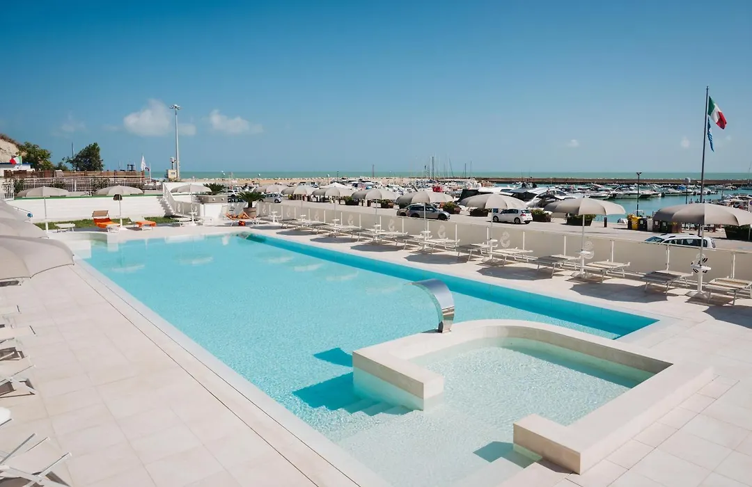 Hotel Scogliera-1