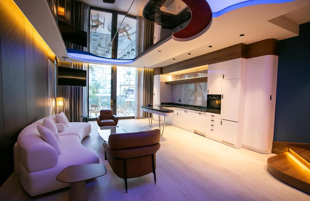 Lalila Blue Suites-1