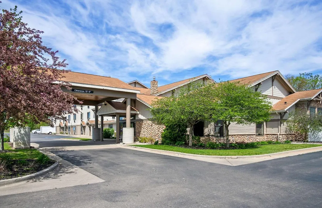 White Pine Inn & Suites-1