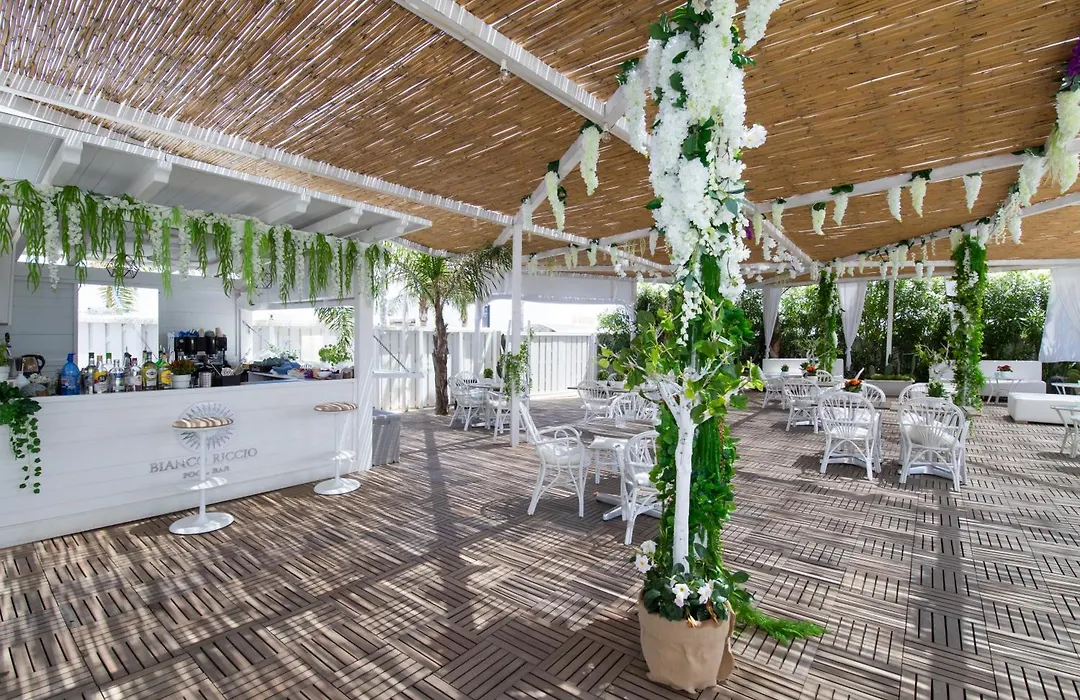 Bianco Riccio Suite Hotel-1
