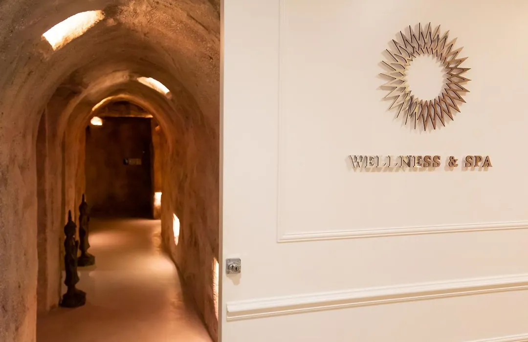 Bianco Riccio Suite Hotel-1