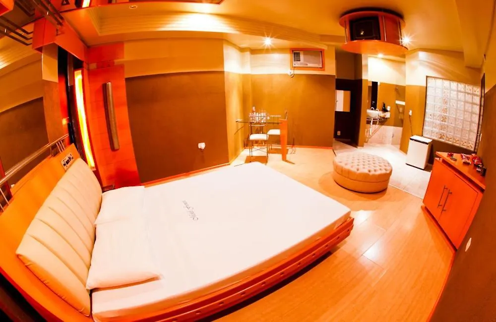 Frenesi Motel Rondon-1