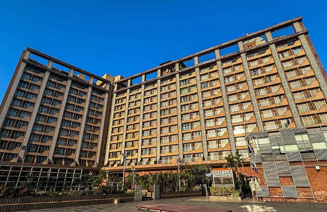 Ambition Studio Apartment At Weekend Address-1