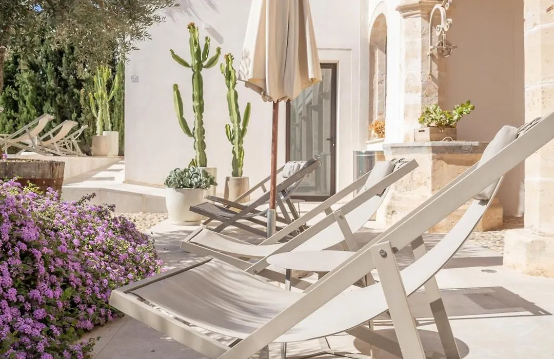 Ynaira Hotel & Spa-1