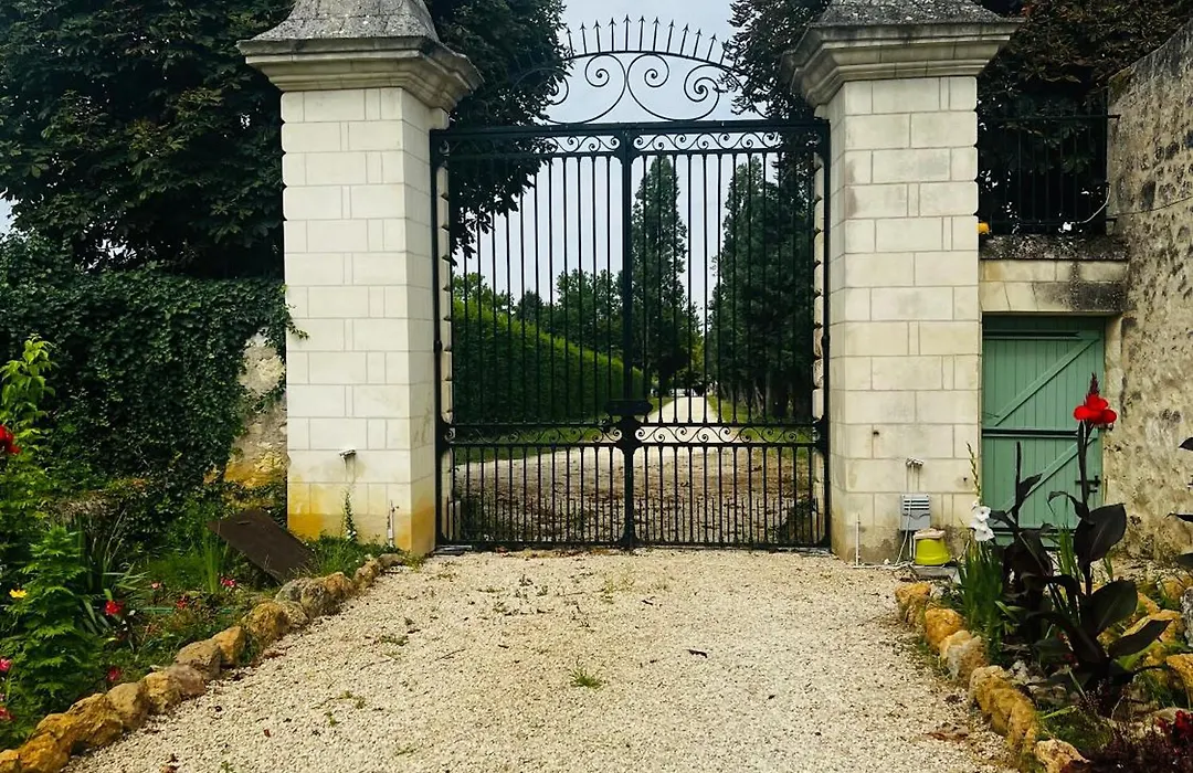 Château de la Thibaudière - Chambre de la Reine-1