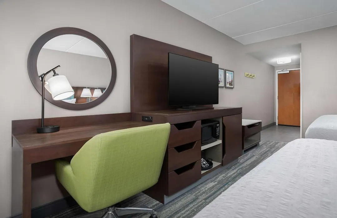 Hampton Inn & Suites Atlanta-Six Flags-1
