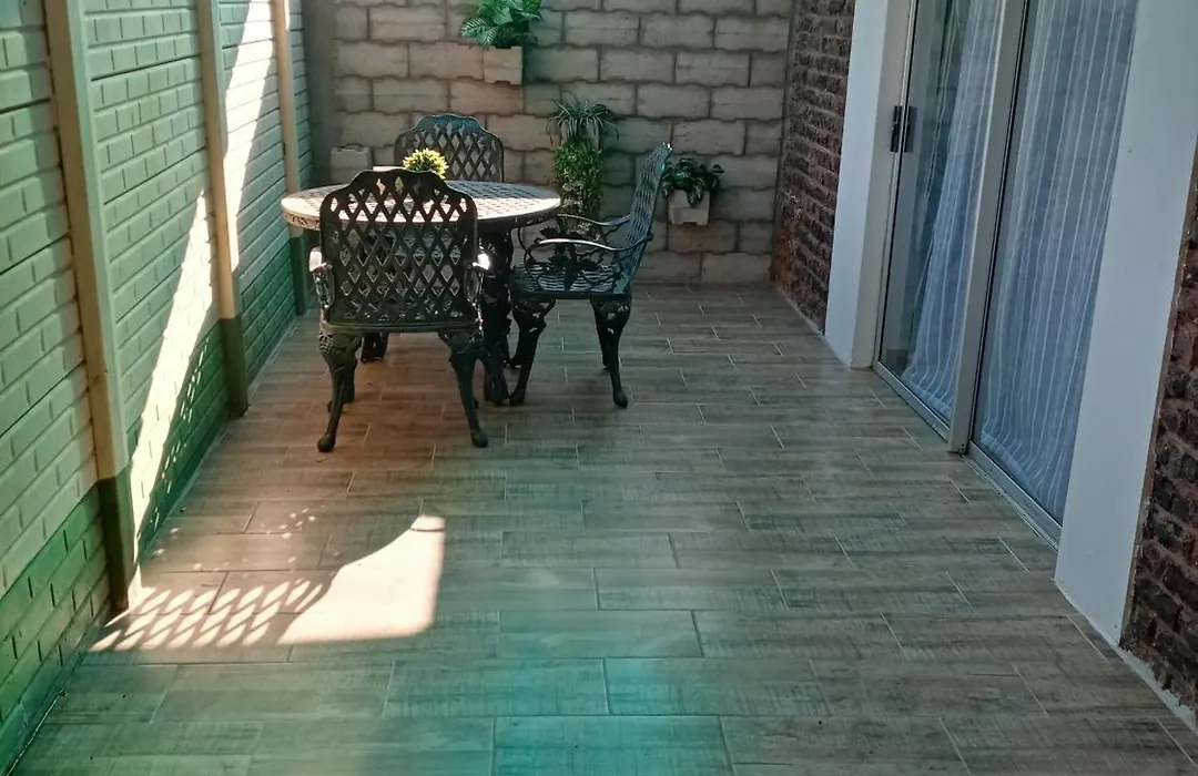 De La Rose Guesthouse-1