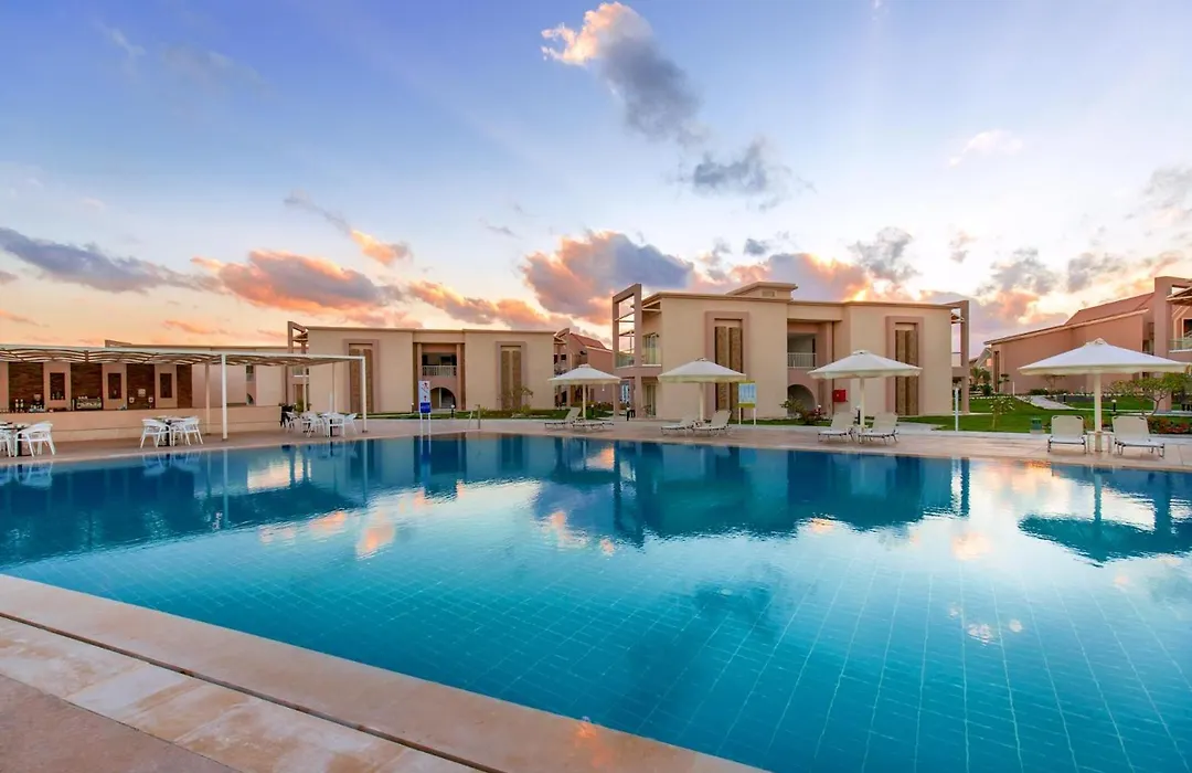 Pickalbatros Sea World Resort - Marsa Alam- "Aqua Park"-1