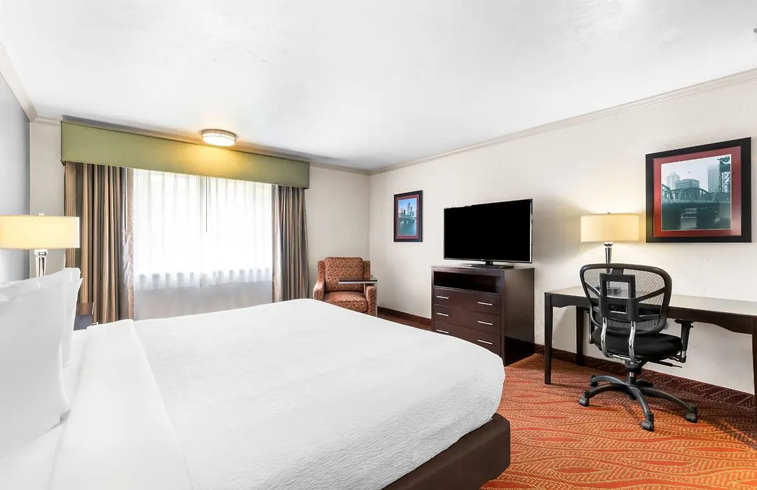 Best Western Plus Parkway Inn-1