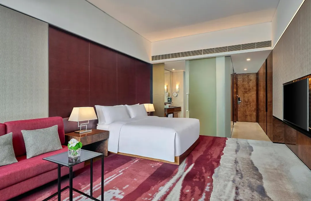Hilton Guangzhou Tianhe: Canton Fair Shuttle & Registration-1