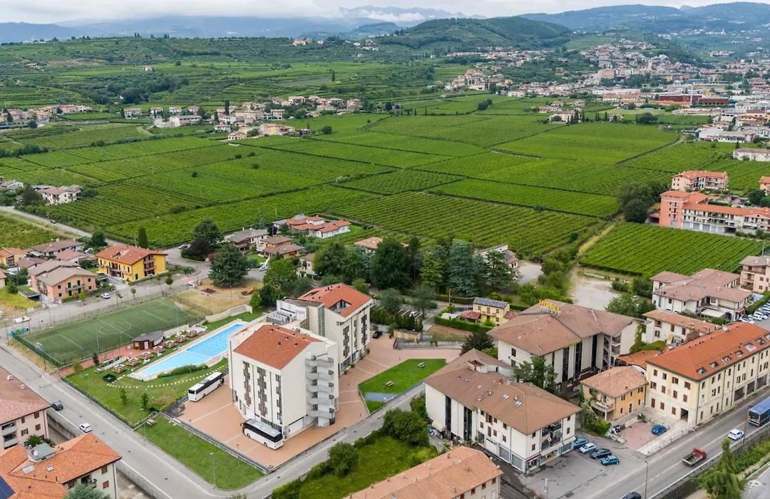 Kona Hotel Verona-1