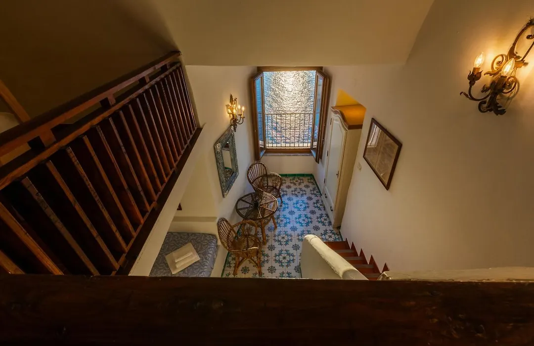 Hotel Torre Dei Borboni-1
