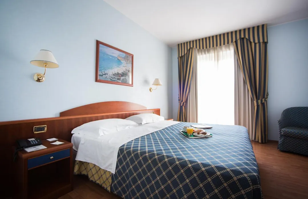 Hotel Levante-1