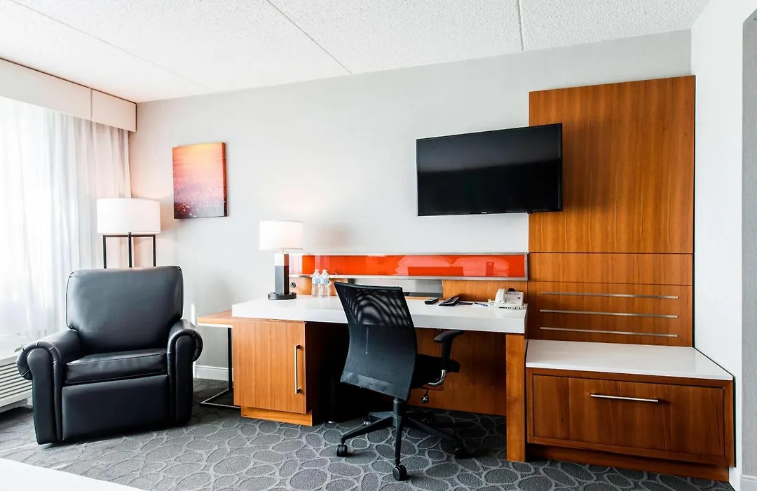 Delta Hotels By Marriott Fargo-1