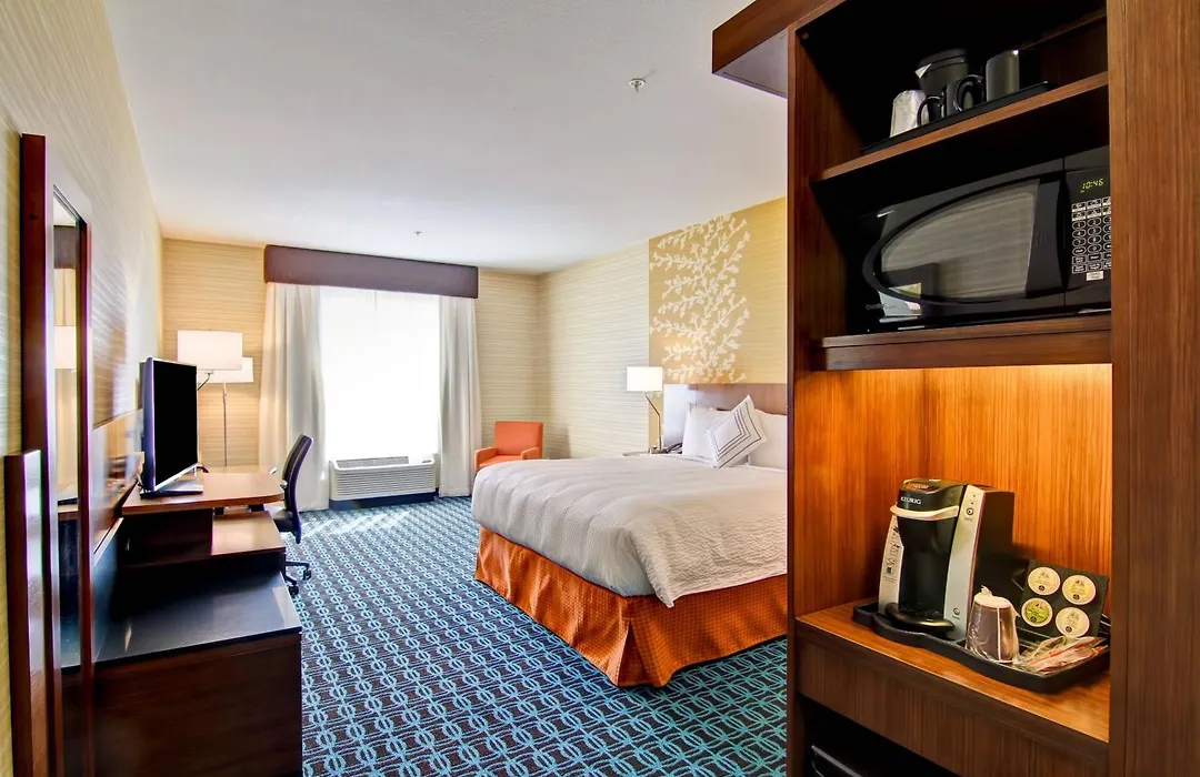 Fairfield Inn & Suites By Marriott Kamloops-1